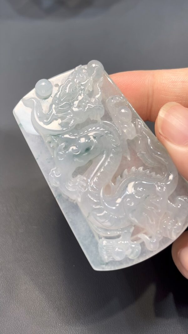 天然翡翠龍牌｜質地細膩 × 立體雕刻｜編號#578｜祥龍護主 × 收藏吉祥物 - Image 7