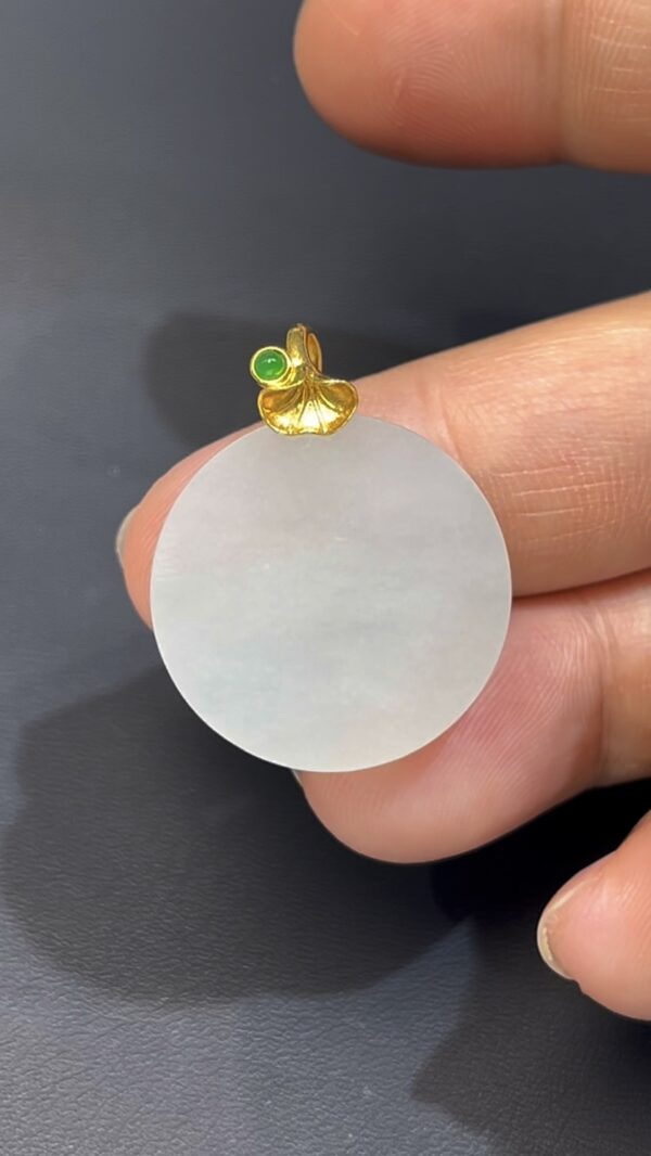 白色翡翠無事牌｜留白美學 × 18K黃金鑲嵌 × 無事即福｜編號 #601 - Image 8