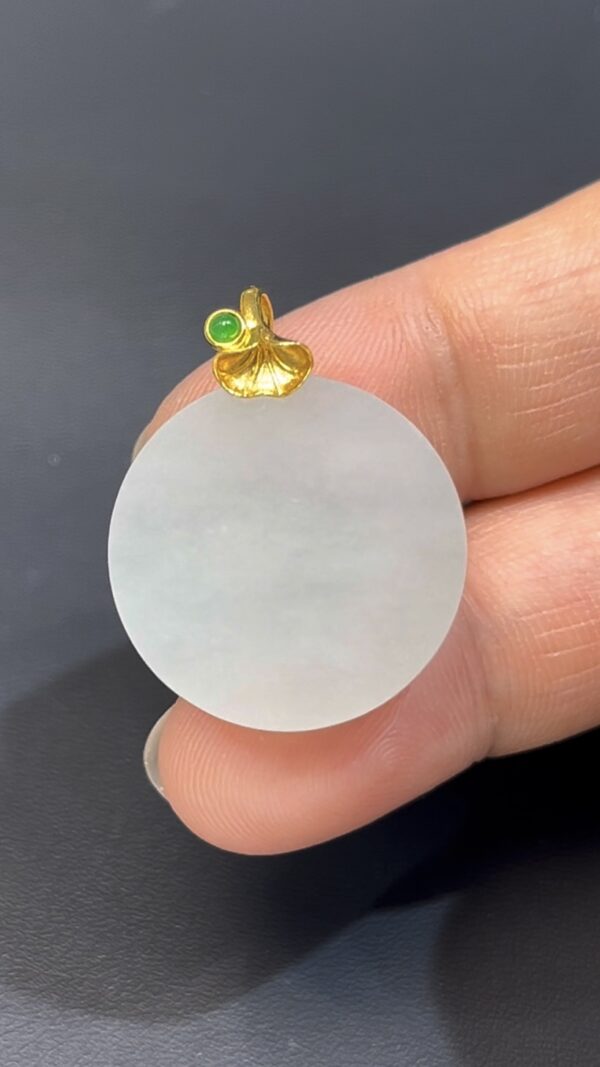 白色翡翠無事牌｜留白美學 × 18K黃金鑲嵌 × 無事即福｜編號 #601 - Image 9