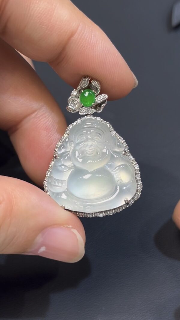 翡翠Q版財神吊墜｜笑呵呵招財進寶 × 18K白金鑽石包圍｜編號 #604 - Image 2