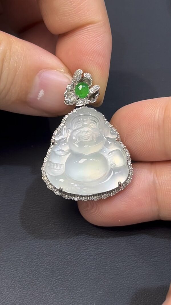 翡翠Q版財神吊墜｜笑呵呵招財進寶 × 18K白金鑽石包圍｜編號 #604 - Image 5