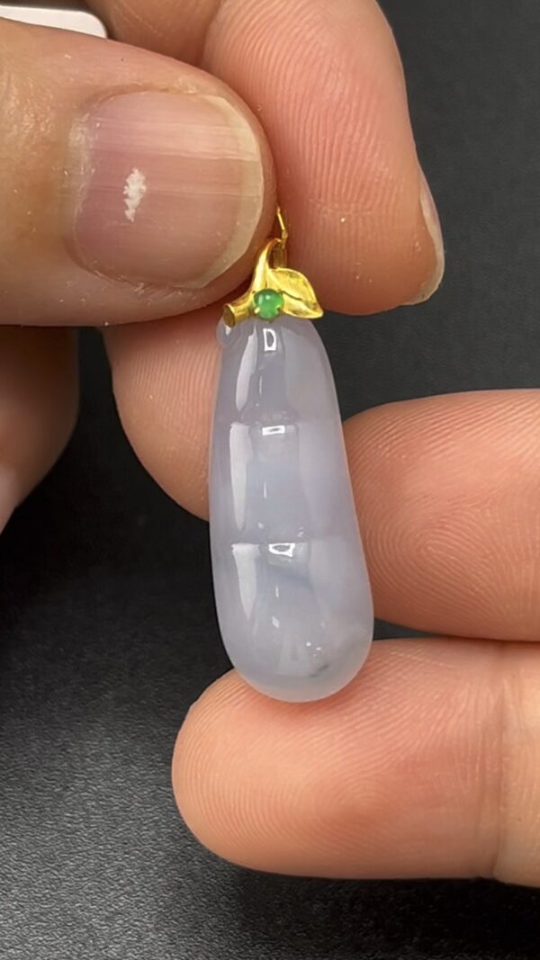 紫羅蘭翡翠福豆吊墜｜18K黃金藤蔓扣 × 福氣延綿 × 自然靈性｜編號 #608 - Image 2