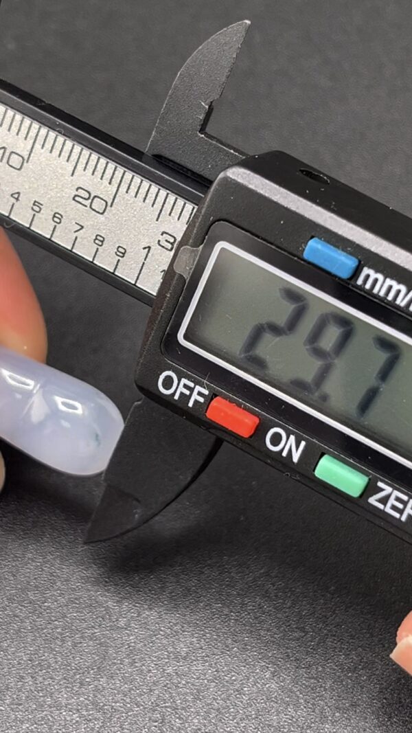 紫羅蘭翡翠福豆吊墜｜18K黃金藤蔓扣 × 福氣延綿 × 自然靈性｜編號 #608 - Image 7
