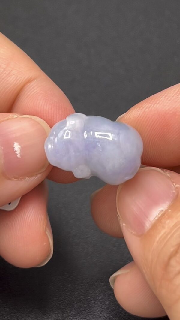 天然紫翡翠福豬玉雕 編號#616 紫羅蘭色系 富足好運 吉祥精品 - Image 3
