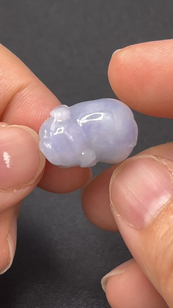 天然紫翡翠福豬玉雕 編號#616 紫羅蘭色系 富足好運 吉祥精品 - Image 4