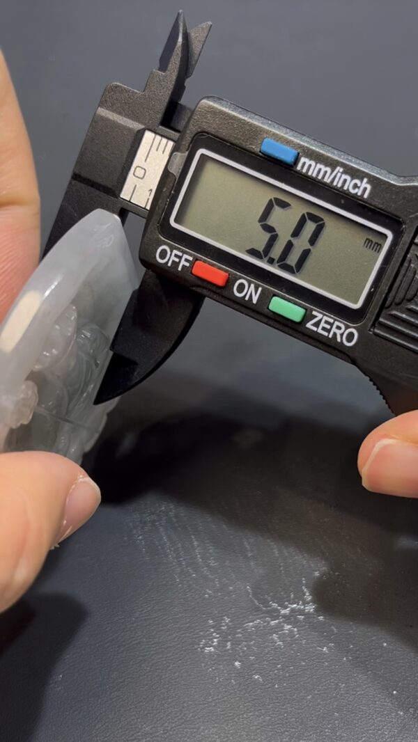 翡翠地藏菩薩吊墜 天然A貨玉雕 質地細膩 雕工精緻 佛教珠寶推薦 編號#634 - Image 7