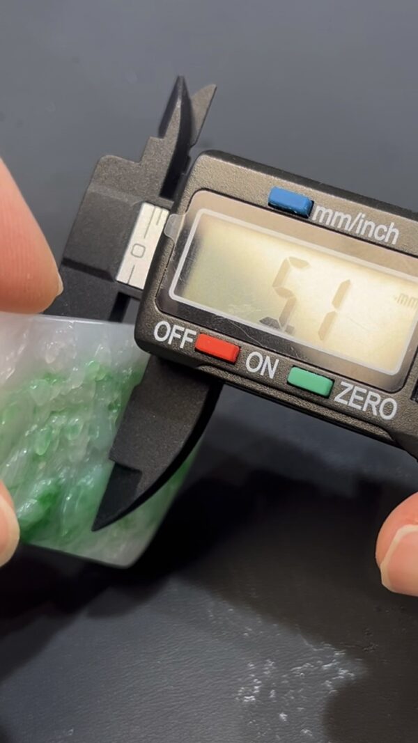 白底青翡翠山水牌吊墜 天然A貨玉雕 質地細膩 雕工精緻 山水意境 高級翡翠收藏推薦  編號638 - Image 9