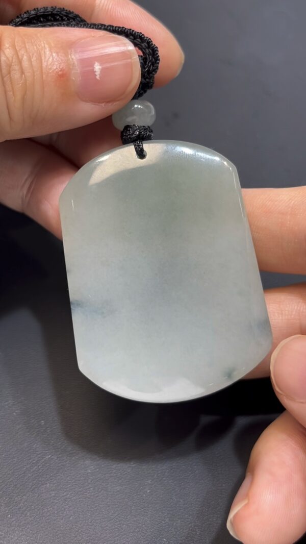 翡翠黃財神吊墜 編號#662 厚裝雕刻 正裝神態 招財守護 收藏首選 - Image 3
