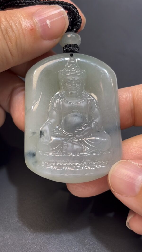 翡翠黃財神吊墜 編號#662 厚裝雕刻 正裝神態 招財守護 收藏首選 - Image 7