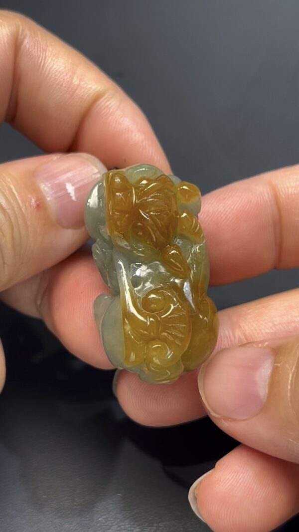 翡翠貔貅吊墜 編號#670｜天然黃皮殼 招財首選｜厚裝雕刻 收藏推薦