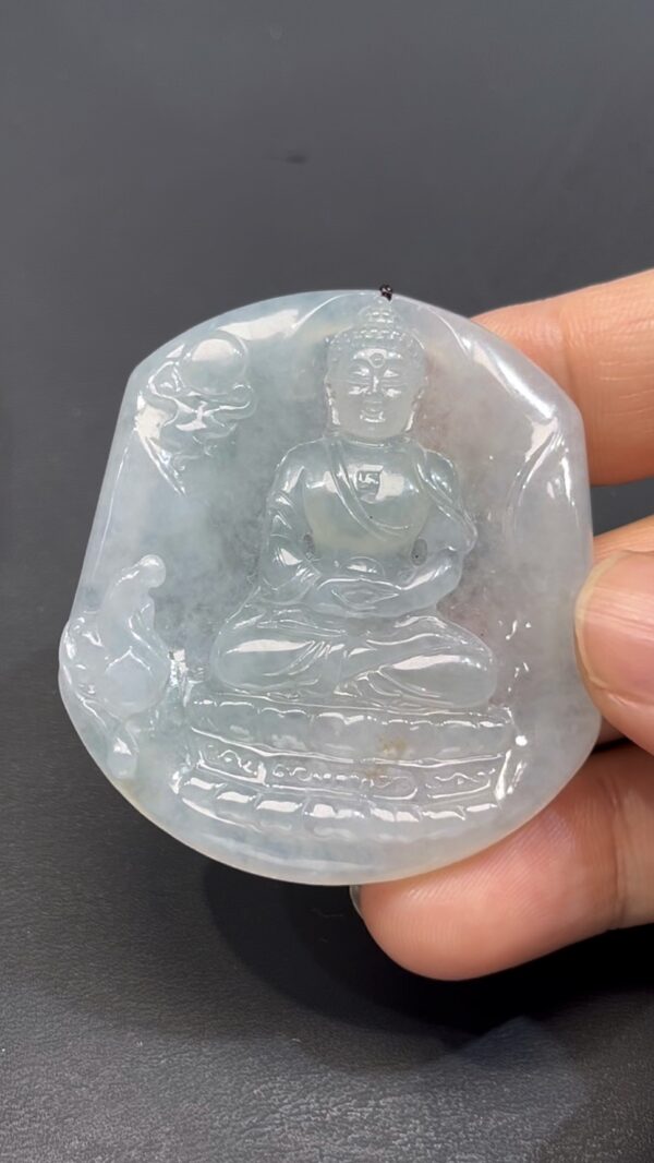 翡翠佛祖吊墜 編號#674｜種水極佳 坐蓮花座｜厚裝雕刻 收藏首選 - Image 2