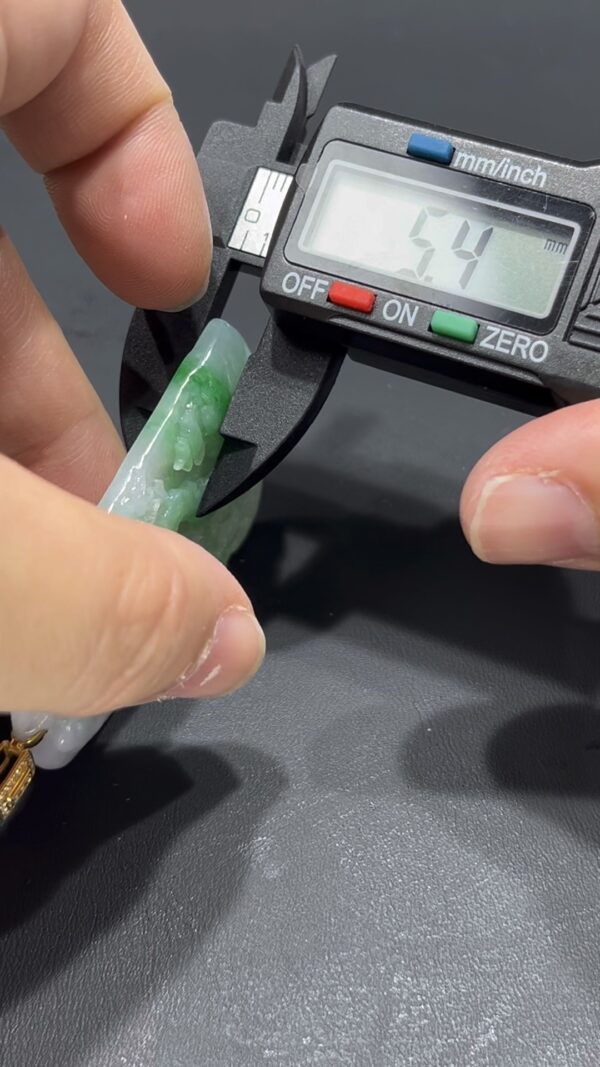 翡翠山水牌｜老坑種白底青質地｜18K金扣藝術精品收藏推薦 編號#706 - Image 7