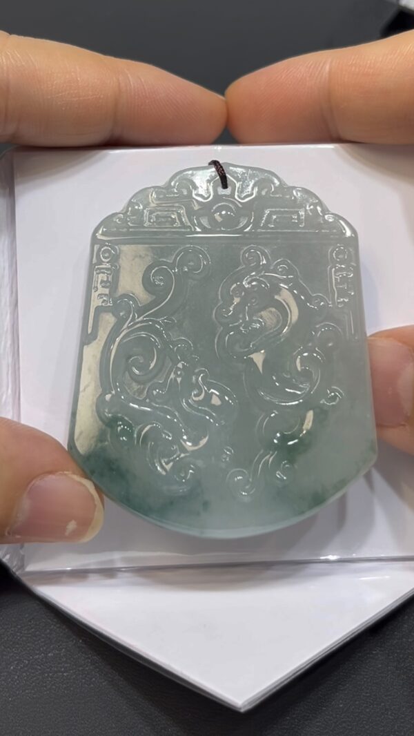 翡翠仿古龍鳳牌｜ 淡藍綠花點綴 × 好水頭玉料 × 性價比之選｜典雅翡翠推薦 #732 - Image 4