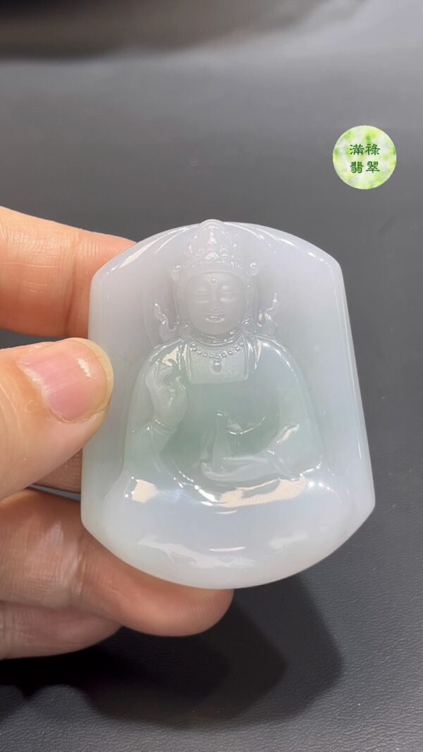 翡翠正裝觀音吊墜 編號#767｜厚料設計 × 磨砂拋光 × 純淨玉質｜莊嚴法相 限量推薦 - Image 3