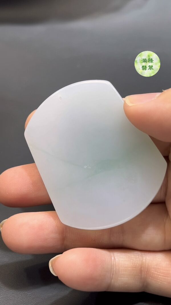 翡翠正裝觀音吊墜 編號#767｜厚料設計 × 磨砂拋光 × 純淨玉質｜莊嚴法相 限量推薦 - Image 10