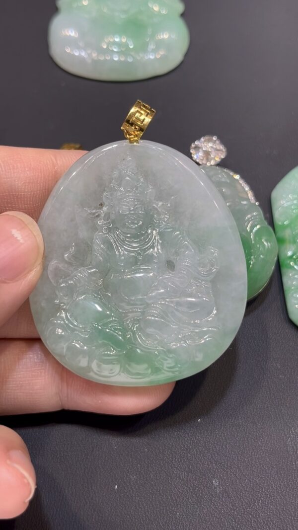 翡翠黃財神吊墜｜招財進寶 × 18K黃金扣鑲嵌 × 守護財運 × 吉祥精品推薦｜翡翠推薦 #780