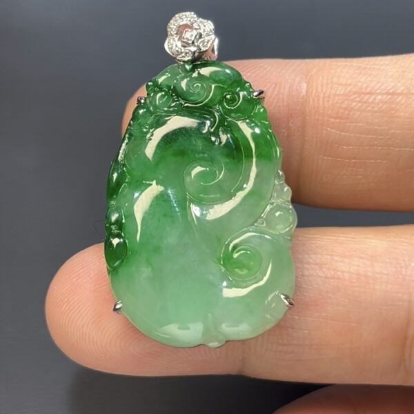翡翠如意吊墜｜天然綠翡翠 × 18K包鑲嵌 × 如意吉祥 × 高性價比推薦 #808